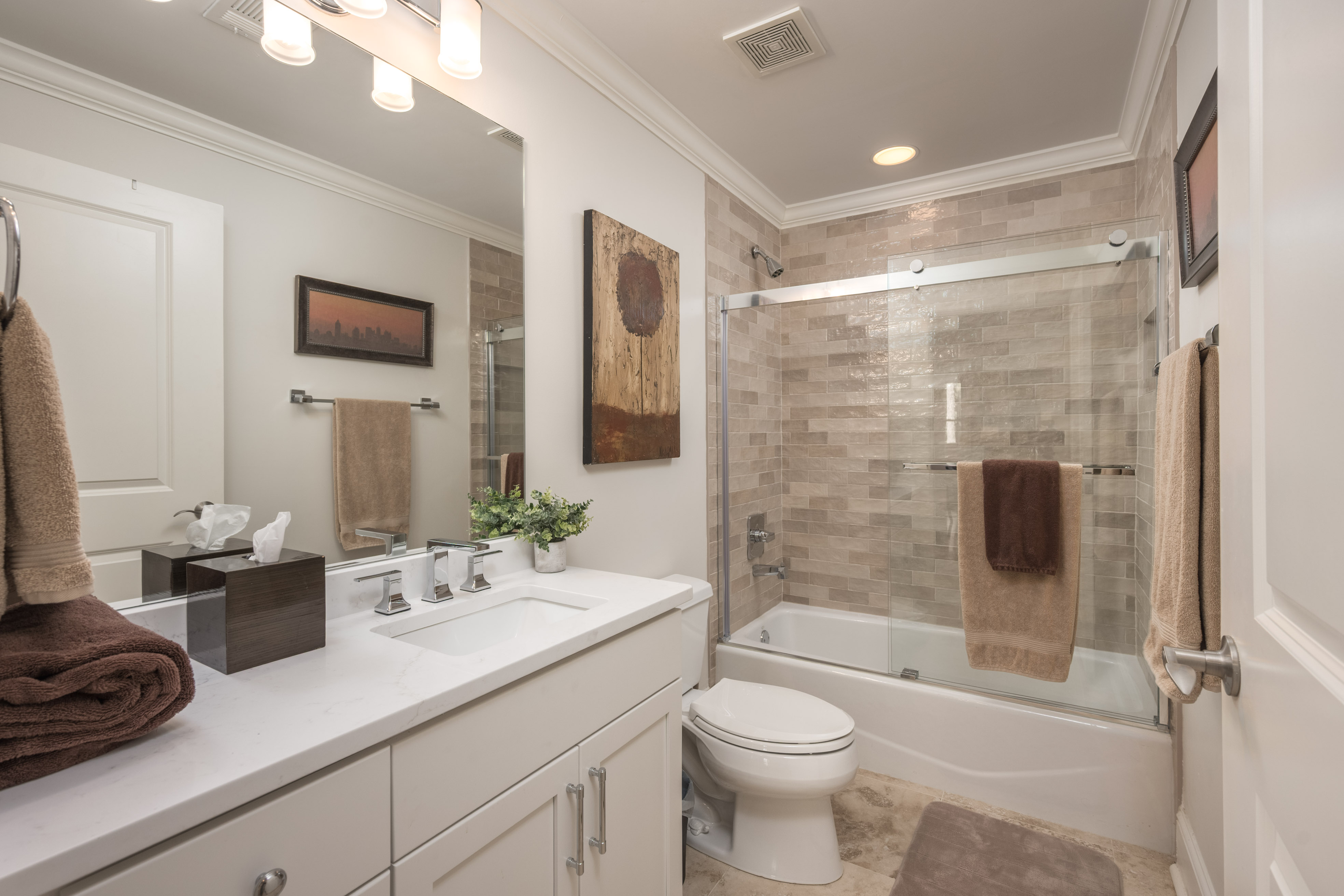1070D Tailwater image 22